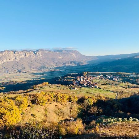 Samson And The Lilo Lägenhet Vipava Exteriör bild